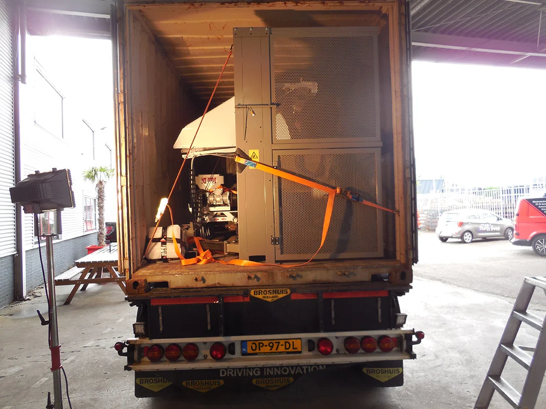 Palletiseerder op transport container
